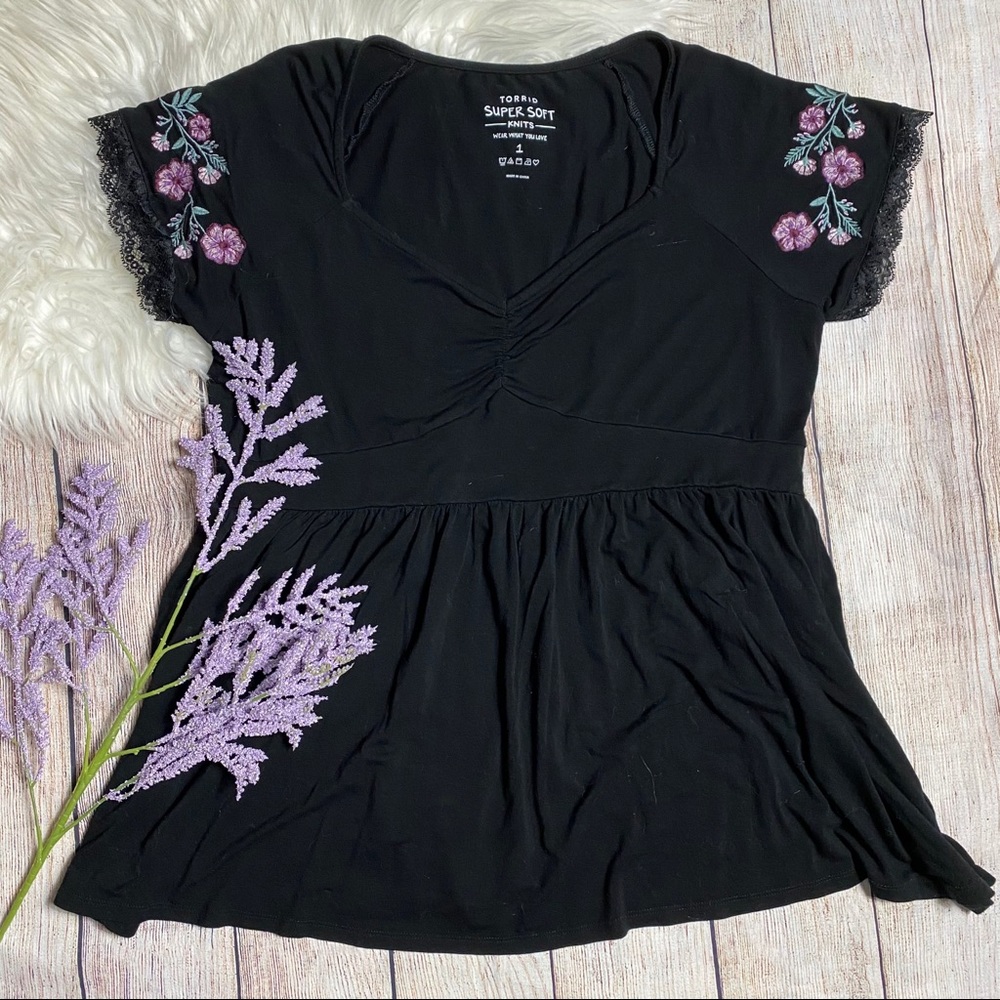 Torrid size 1, Black Peplum